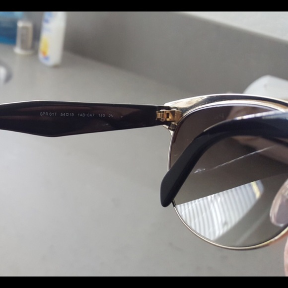Authentic Prada sunglasses - Picture 3 of 5